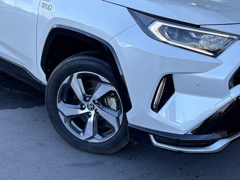 2020 Toyota RAV4 2.5 PLUG IN HYBRID LUXURY SUV image 5
