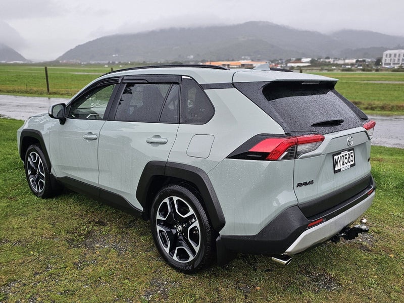2020 Toyota RAV4 Adventure 2.5P 8AT AWD SUV/5D/5S image 3