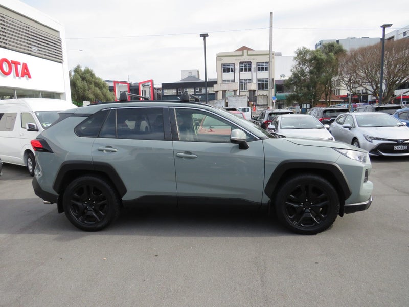 2020 Toyota RAV4 Adventure 2.5P 8AT AWD SUV/5D/... image 3