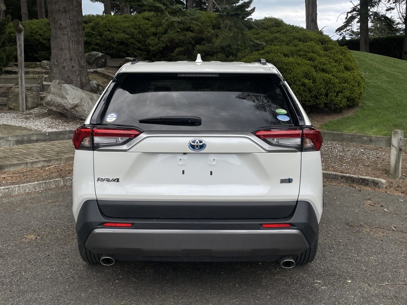 2020 Toyota RAV4 G Hybrid AWD image 5