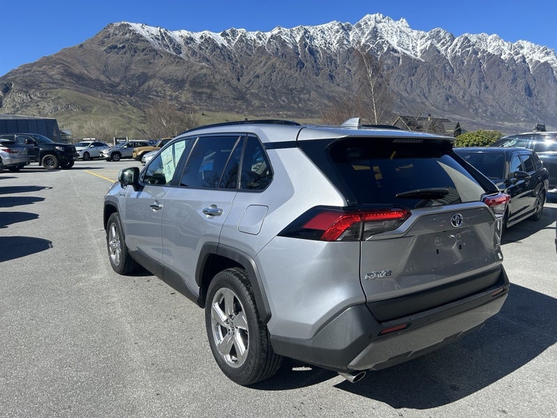 2020 Toyota RAV4 G spec image 5