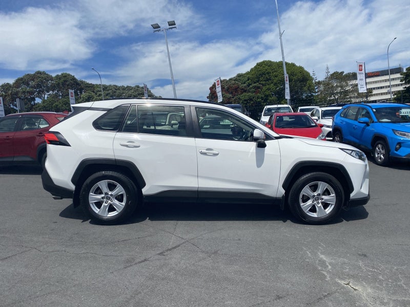 2020 Toyota RAV4 GX 2.0P 2WD SUV image 2