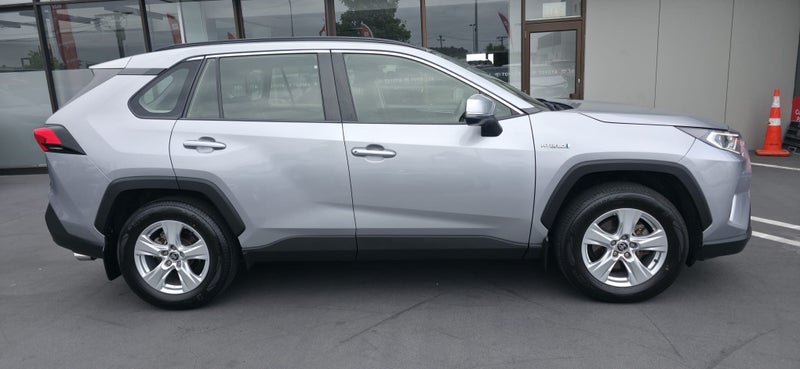 2020 Toyota RAV4 GX 2.5 HYBRID POPULAR SUV image 5