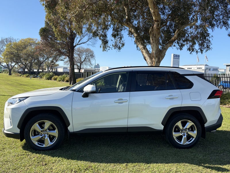 2020 Toyota RAV4 GXL 2.0P CVT Automatic FWD SUV image 4