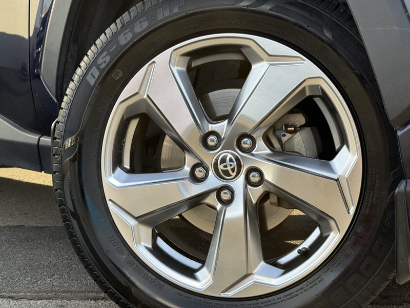 2020 Toyota RAV4 GXL 2.5P HV ECVT AWD - CERTIFIED image 2