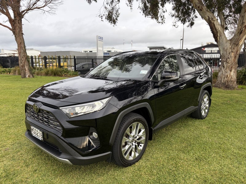 2020 Toyota RAV4 Limited 2.0P CVT Automatic FWD... image 3