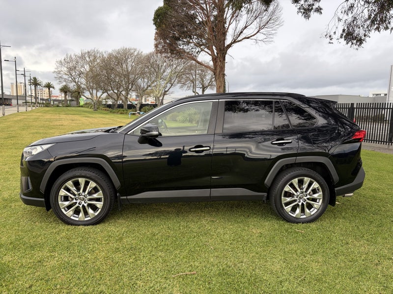 2020 Toyota RAV4 Limited 2.0P CVT Automatic FWD... image 5