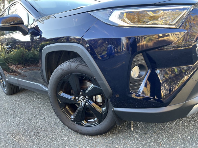 2020 Toyota RAV4 Limited 2.5P HV image 2