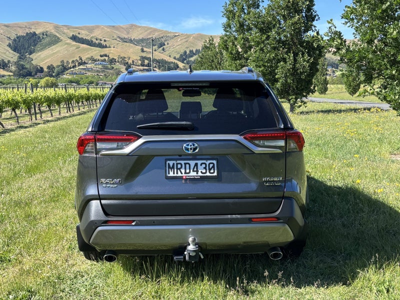 2020 Toyota RAV4 Limited 2.5P HV ECVT AWD SUV/5... image 4