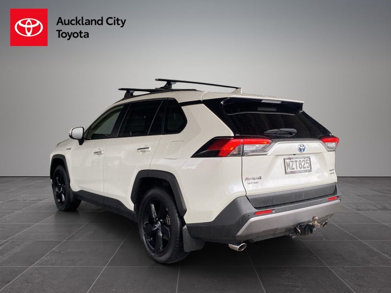 2020 Toyota RAV4 Limited 2.5P HV ECVT AWD SUV/5... image 5