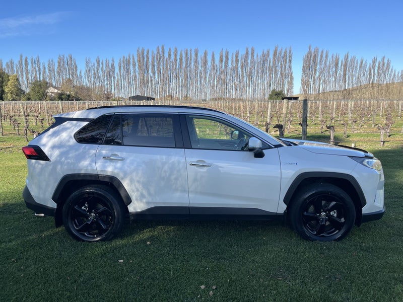 2020 Toyota RAV4 Limited 2.5P HV ECVT AWD SUV/5... image 3