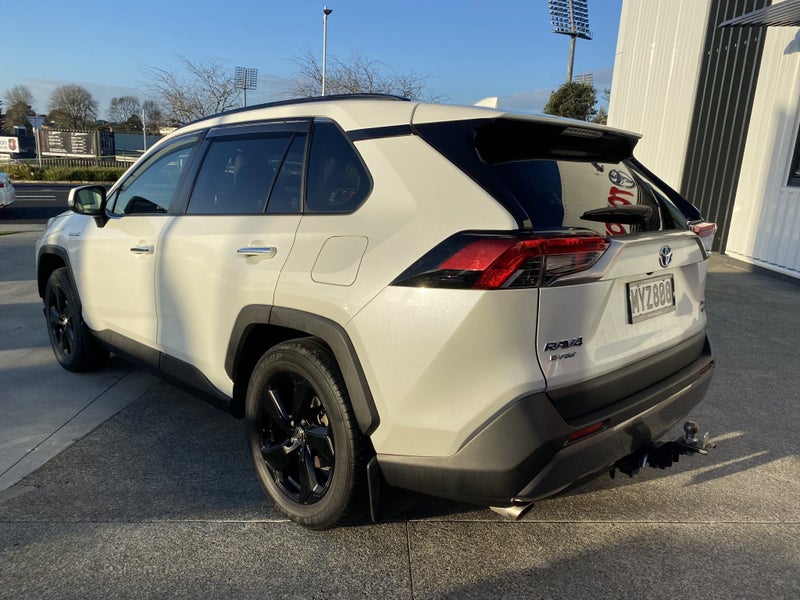 2020 Toyota RAV4 Limited 2.5P HV ECVT AWD SUV image 3