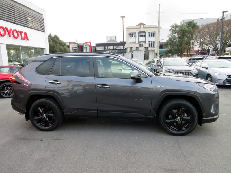 2020 Toyota RAV4 Limited 2.5P HV ECVT AWD SUV image 3
