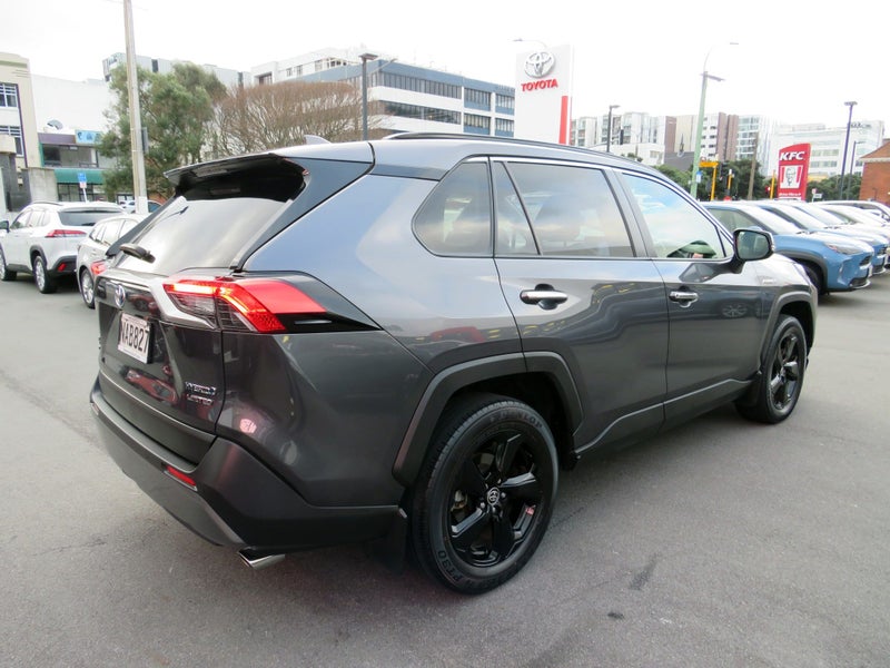 2020 Toyota RAV4 Limited 2.5P HV ECVT AWD SUV image 4