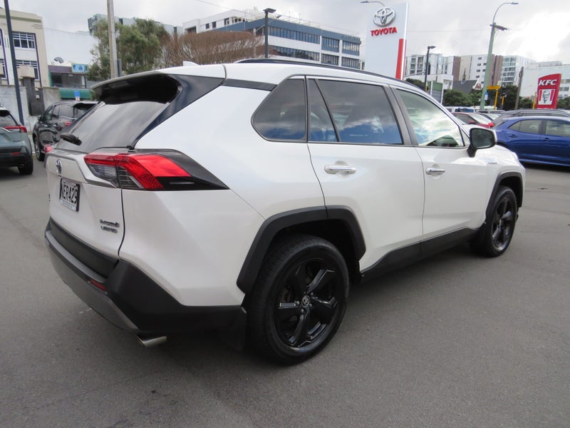 2020 Toyota RAV4 Limited 2.5P HV ECVT AWD SUV image 4