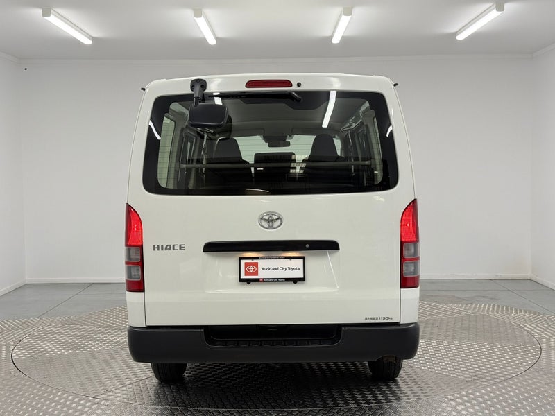 2020 Toyota Regius Ace 2.8D DX GL Package image 4