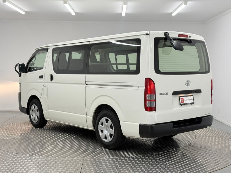 2020 Toyota Regius Ace 2.8D DX GL Package image 5