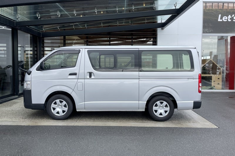 2020 Toyota Regius ACE DX 2.8 Turbo Diesel RWD Van image 3