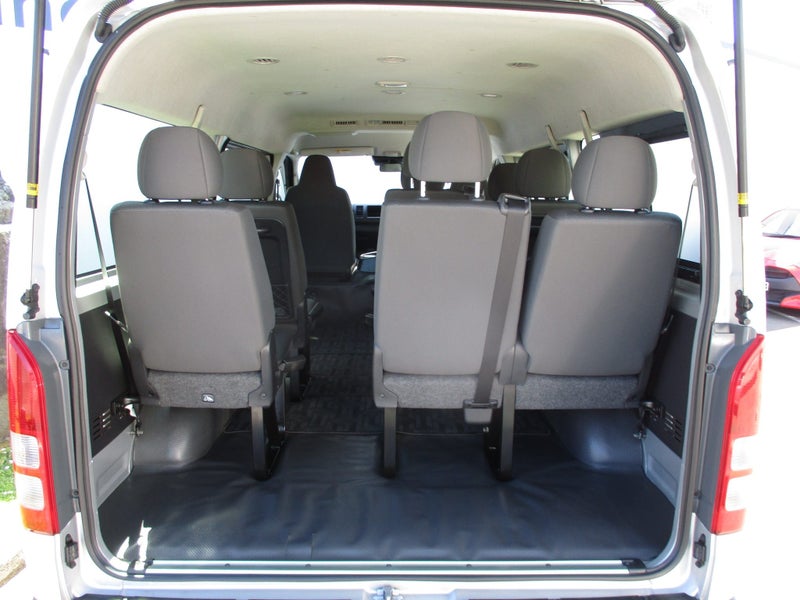 2020 Toyota Regius Hiace 10 seater image 5
