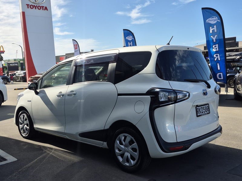 2020 Toyota Sienta 1.5P Hybrid X 7 Seats image 5