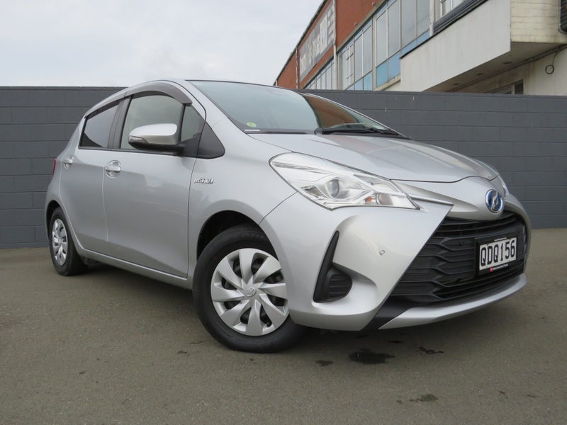 2020 Toyota Vitz 1.5 Hybrid F 5 image 1