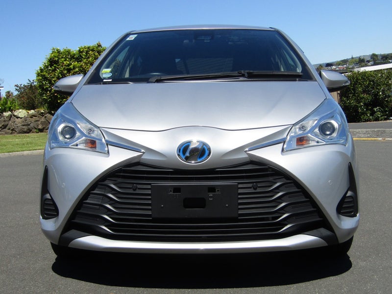 2020 Toyota Vitz 1.5 Hybrid F 5Dr Hatch CVT 2WD image 2