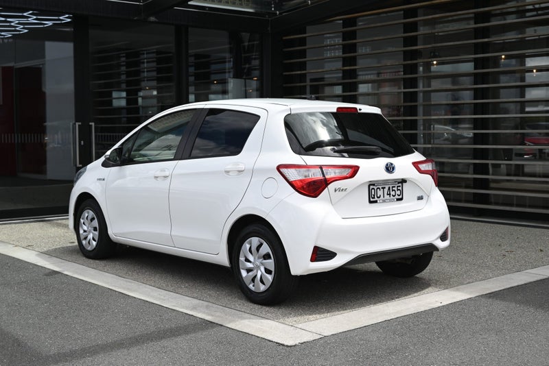 2020 Toyota Vitz 1.5 Petrol Hybrid F FWD Hatchback image 2
