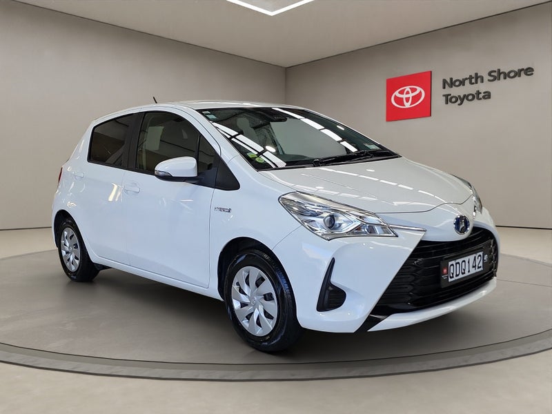 2020 Toyota Vitz 1.5L Hybrid F 2WD Hatchback image 1