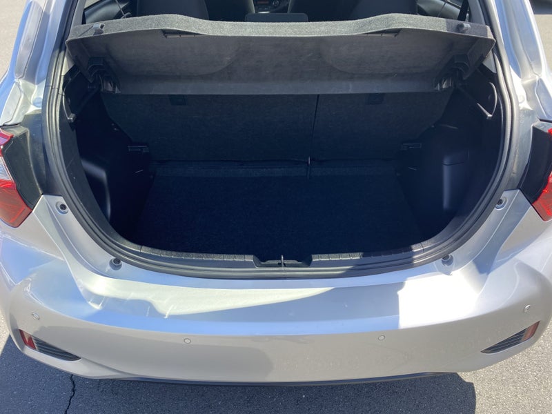 2020 Toyota Vitz 1.5P Hybrid hatch image 4