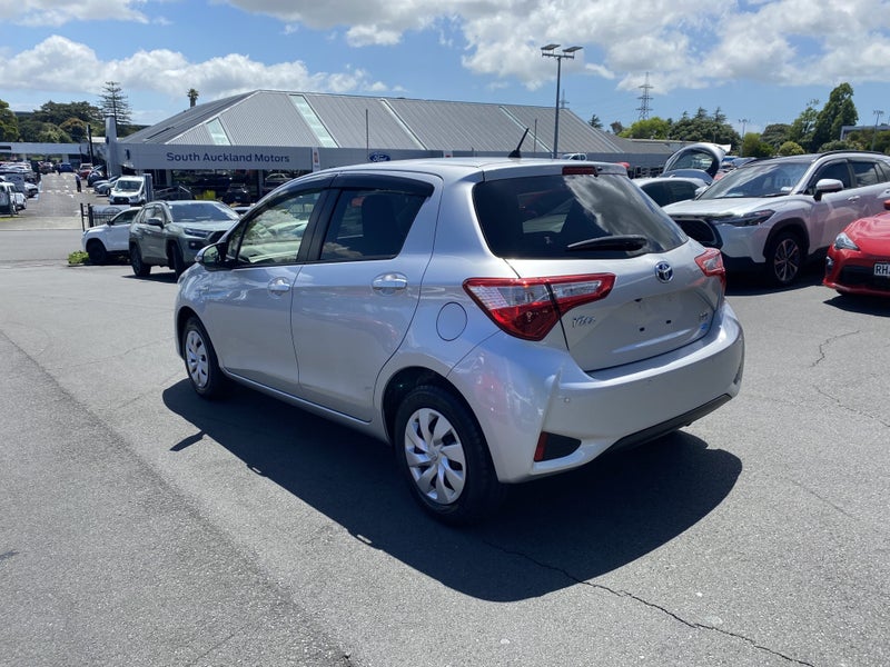 2020 Toyota Vitz 1.5P Hybrid hatch image 5