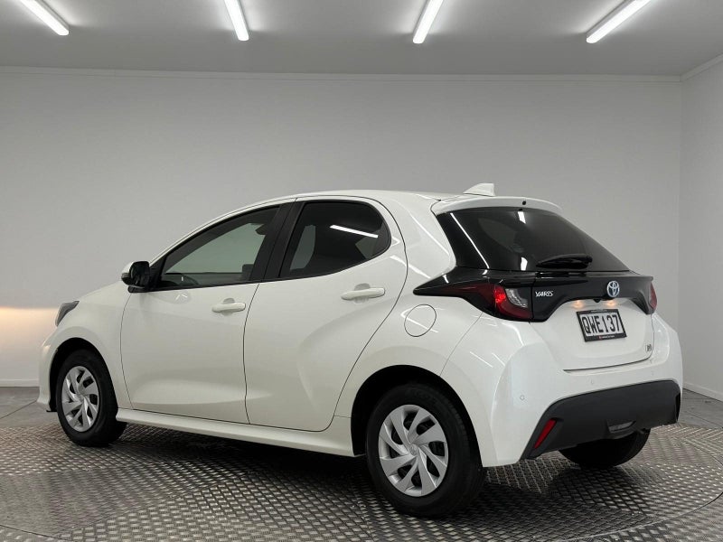 2020 Toyota Yaris 1.5 Hybrid image 5