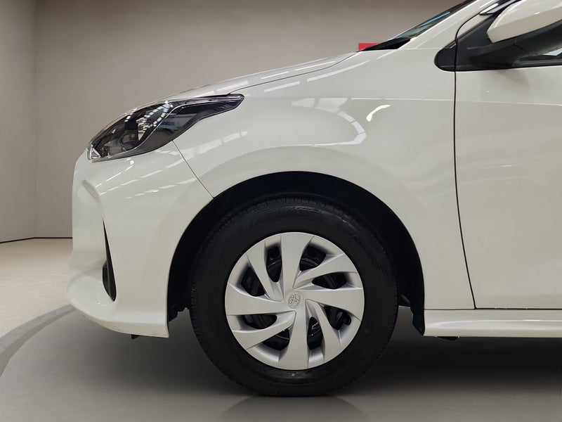 2020 Toyota Yaris 1.5 Hybrid 5 Dr Hatch FWD image 5