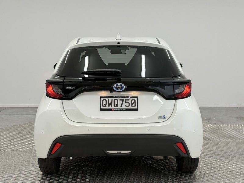 2020 Toyota Yaris 1.5 Hybrid image 4