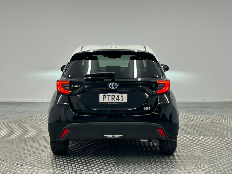 2020 Toyota Yaris 1.5 Hybrid G image 4