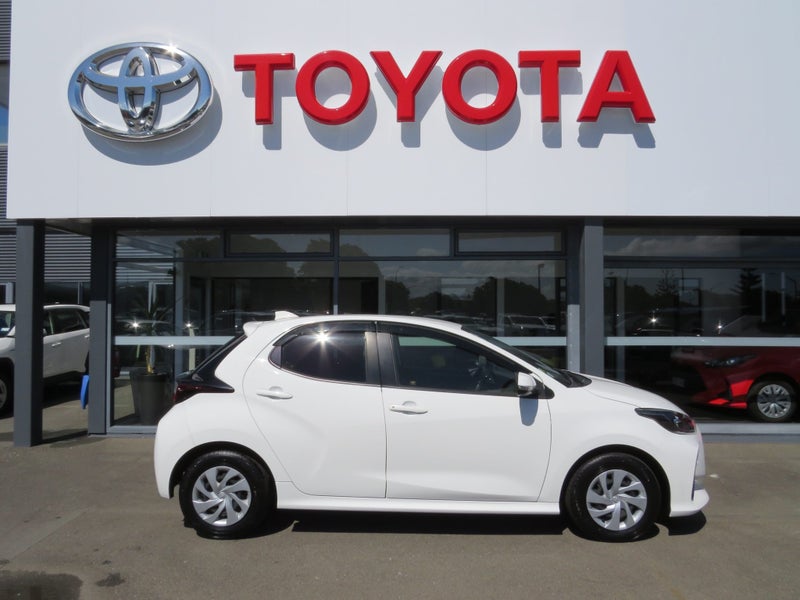 2020 Toyota Yaris 1.5 Hybrid X image 4