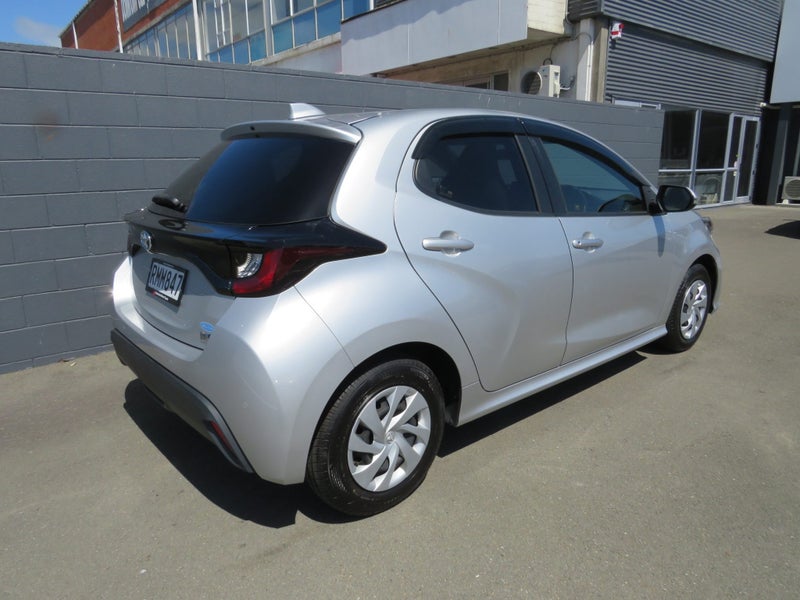 2020 Toyota Yaris 1.5 Hybrid X image 5