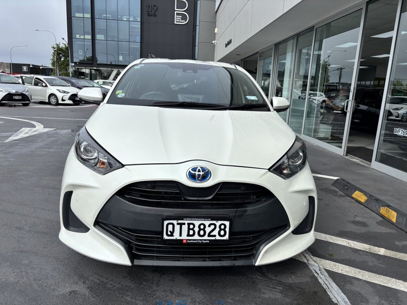 2020 Toyota Yaris 1.5 Hybrid X image 4
