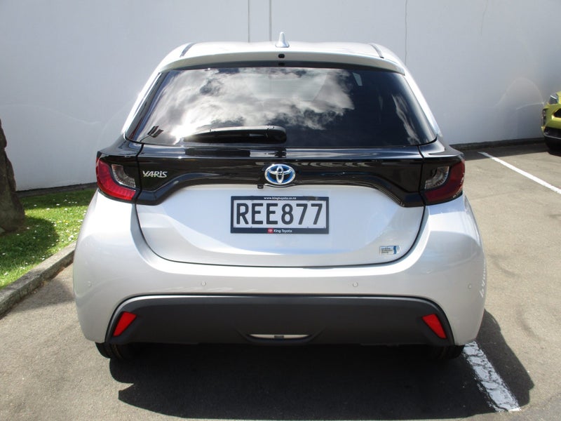 2020 Toyota Yaris 1.5 Hybrid X 5 Certified image 3