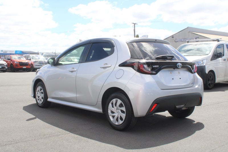 2020 Toyota Yaris 1.5 Hybrid X 5 Dr Hatch CVT 2... image 5