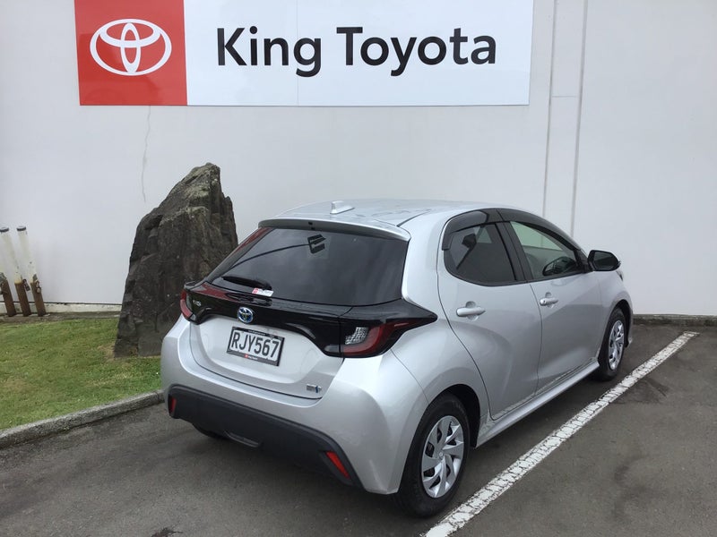 2020 Toyota Yaris 1.5 Hybrid X 5 Dr Hatch CVT 2... image 4