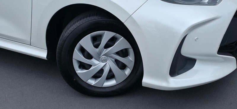 2020 Toyota Yaris 1.5 Hybrid X image 5