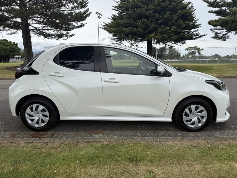 2020 Toyota Yaris 1.5 Hybrid X Automatic Hatch... image 2