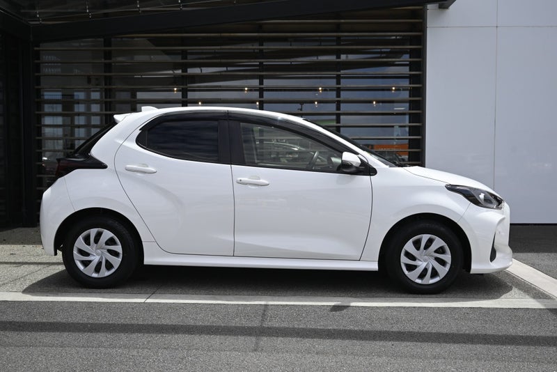 2020 Toyota Yaris 1.5 Hybrid X FWD Wagon image 5