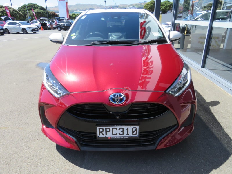 2020 Toyota Yaris 1.5 Hybrid Z image 3