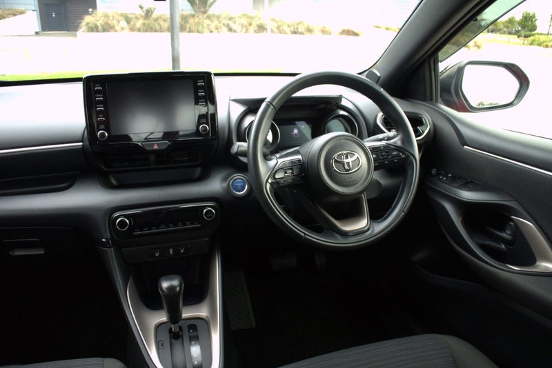 2020 Toyota Yaris 1.5 Hybrid Z image 4