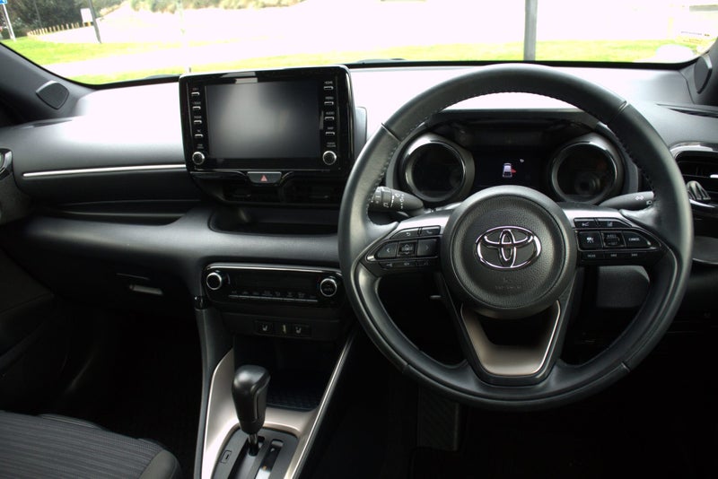 2020 Toyota Yaris 1.5 Hybrid Z image 5