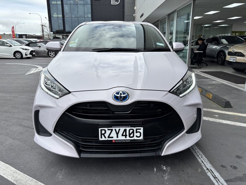 2020 Toyota Yaris 1.5 Hybrid Z 5 Dr Hatch CVT 2... image 4