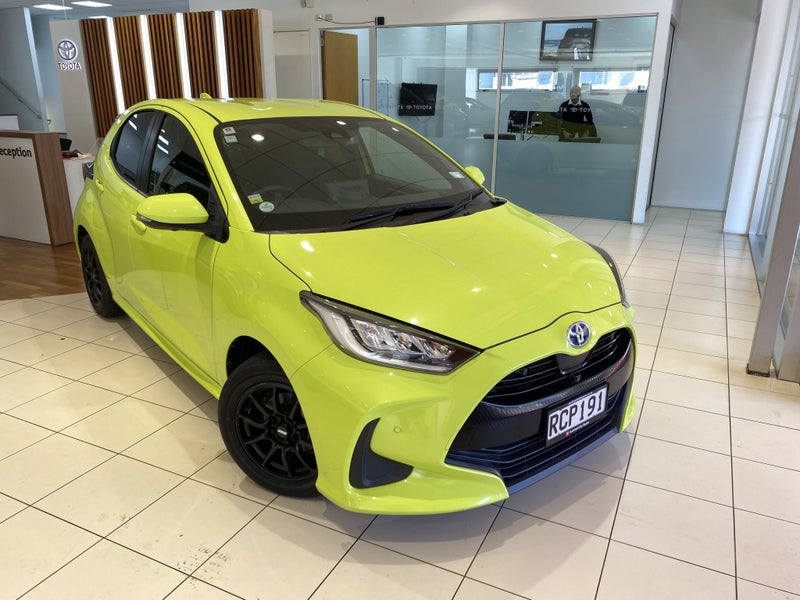 2020 Toyota Yaris 1.5 Hybrid Z 5 Dr Hatch CVT 2... image 1