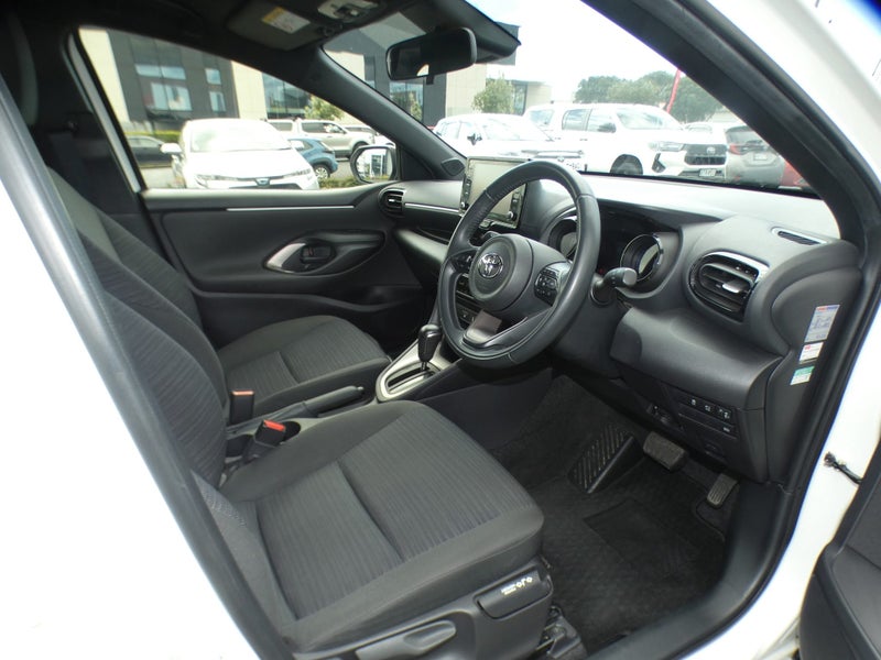 2020 Toyota Yaris 1.5 Hybrid Z 5 Dr Hatch CVT 2WD image 2