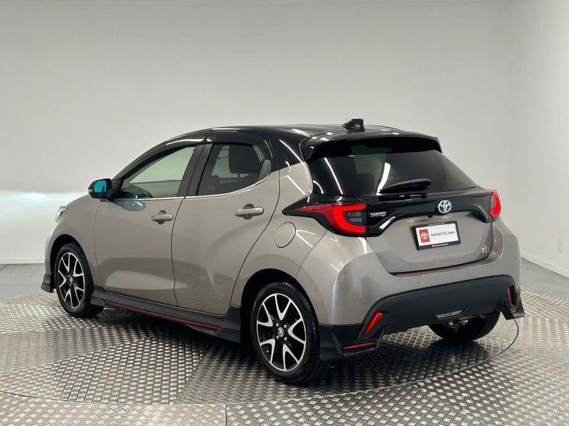 2020 Toyota Yaris 1.5 Hybrid Z image 5